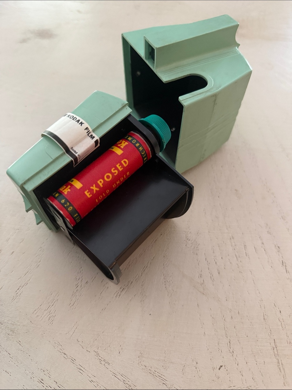 Savoy Imperial Box Camera Seafoam Green with Film 1960’s - untested - Picture 10 of 14